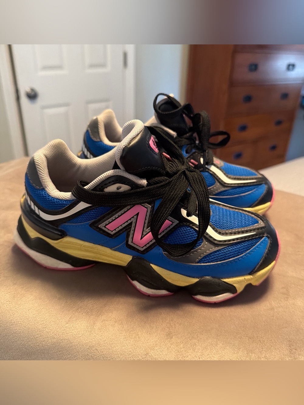 Size 2 Big Kids New Balance 9060 - Blue / Pink Sneakers Shoes